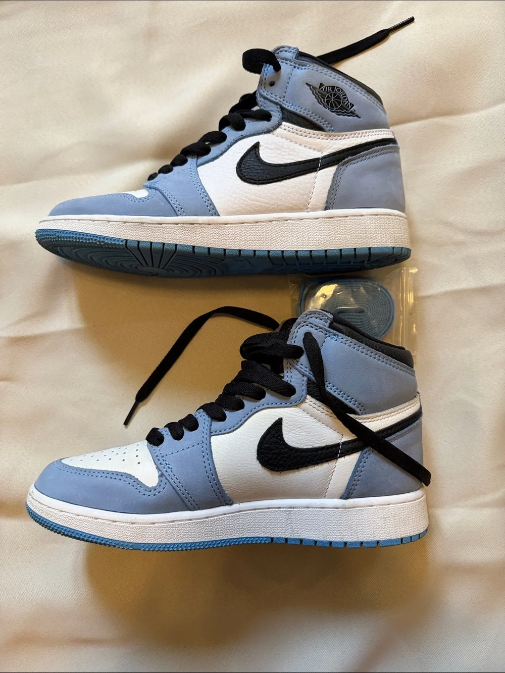 Nike Air Jordan 1 High White, University Blue & Black